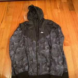 Nike Men’s Windbreaker